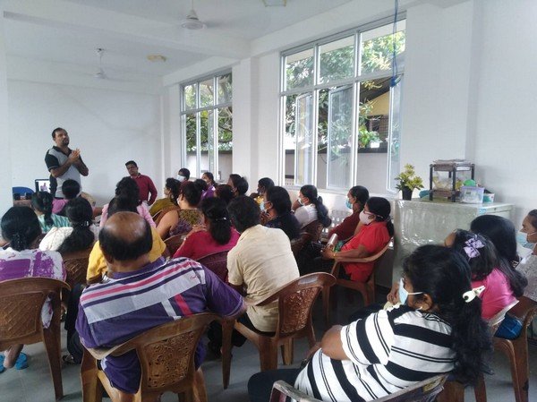 A psychological counseling program was conducted for the elderly-led community at Homagama (2022-12-18)
